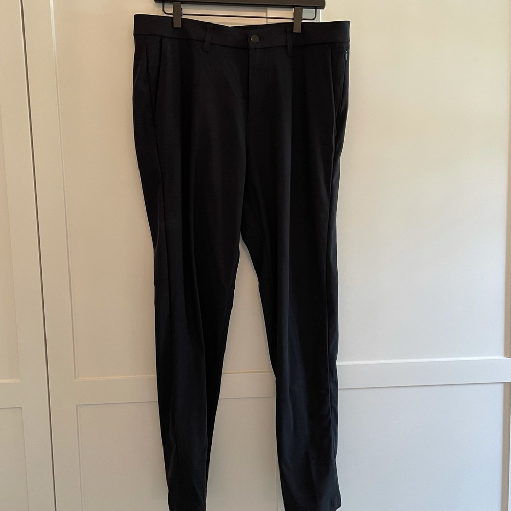 Lululemon Commission Black 34